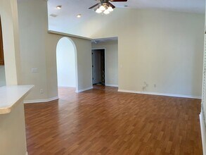 20754 N W 57th Pl in Newberry, FL - Building Photo - Building Photo