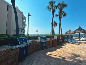 5724 La Puerta Del Sol Blvd S in St. Petersburg, FL - Building Photo - Building Photo