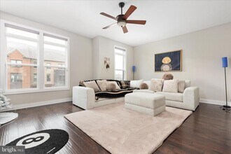 44735 Medway Ter in Ashburn, VA - Building Photo - Building Photo