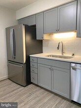 300 Claiborne Ave in Fredericksburg, VA - Building Photo - Building Photo