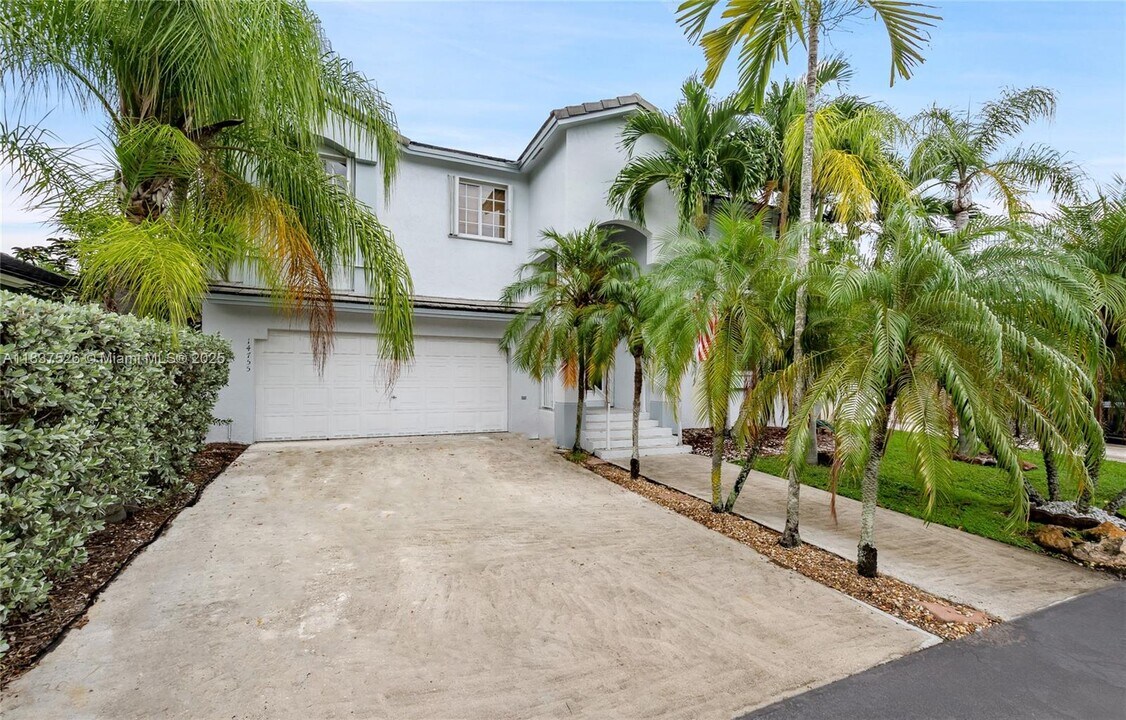 14755 SW 123rd Ave in Miami, FL - Building Photo