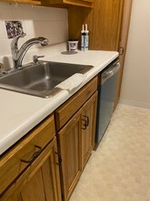 34 Padanaram Rd, Unit 3RD FLOOR in Danbury, CT - Building Photo - Building Photo