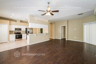 19109 Cypress Green Dr in Lutz, FL - Building Photo - Building Photo
