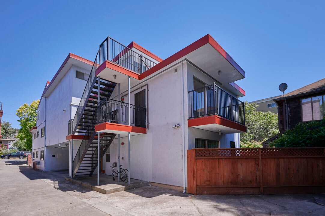 1618 Milvia St in Berkeley, CA - Building Photo