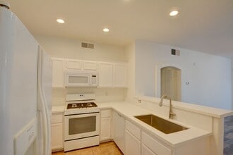 2201 Ramsgate Dr in Henderson, NV - Building Photo - Building Photo