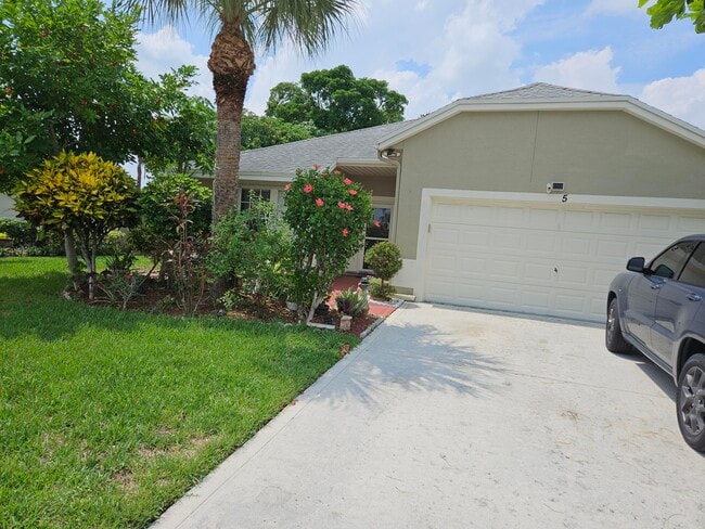 property at 5 Heather Trace Dr