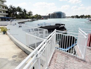 4740 Pine Tree Dr in Miami Beach, FL - Building Photo - Building Photo