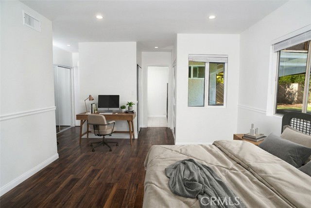 16851 Germain St in Los Angeles, CA - Building Photo - Building Photo