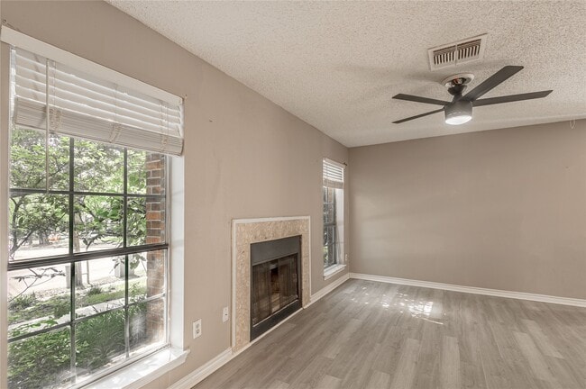 1228 Ave O in Huntsville, TX - Building Photo - Building Photo