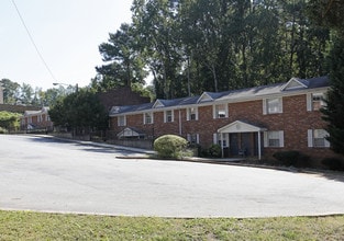 Deer Valley in Atlanta, GA - Foto de edificio - Building Photo