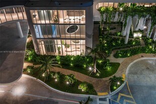 700 NE 24th St, Unit 506 in Miami, FL - Building Photo