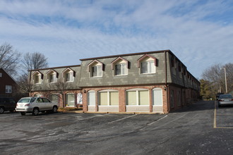 Dover Place Apartments in St. Louis, MO - Building Photo - Building Photo