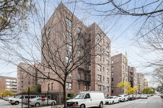 2100-2120 Wallace Ave in Bronx, NY - Foto de edificio - Building Photo