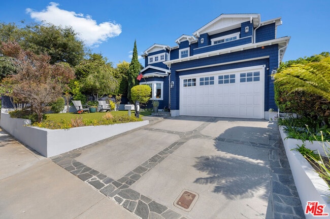 property at 1712 Curtis Ave