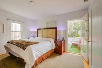 1203 S Rimpau Blvd in Los Angeles, CA - Foto de edificio - Building Photo