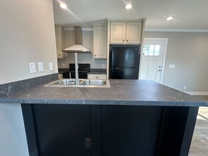 76 E U.S. Hwy 6 in Valparaiso, IN - Building Photo - Building Photo