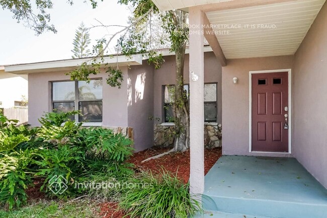 12783 Pineway Dr in Largo, FL - Building Photo - Building Photo