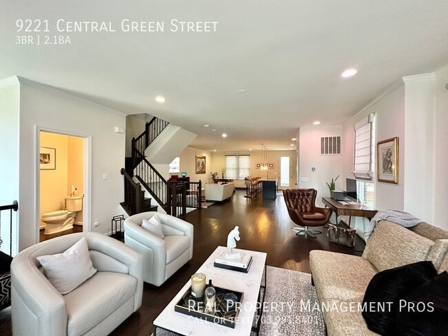 9221 Central Green St in Lorton, VA - Building Photo - Building Photo