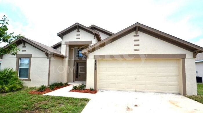 2805 Shumard St in Winter Haven, FL - Foto de edificio