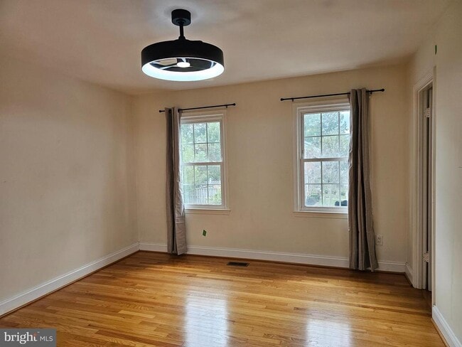 property at 5467 Lighthouse Ln
