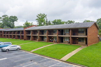 Riverwalk Townhomes in Columbus, GA - Foto de edificio - Building Photo