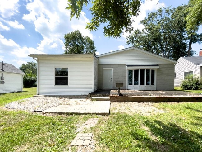 property at 2001 N Glenwood Ave