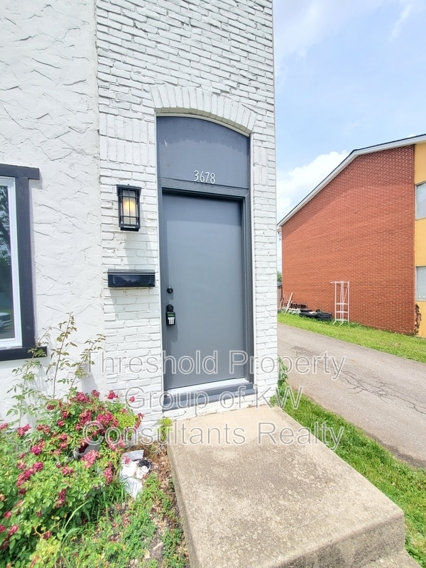 3672-3678 Arnelle Rd in Columbus, OH - Building Photo - Building Photo
