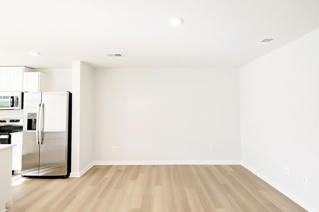 34 Grayson Village Dr in Barboursville, VA - Building Photo - Building Photo