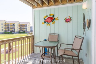 918 N New River Dr in Surf City, NC - Building Photo - Building Photo