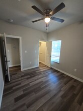 1215 Fairway Dr, Unit 100 in Longview, TX - Building Photo - Building Photo