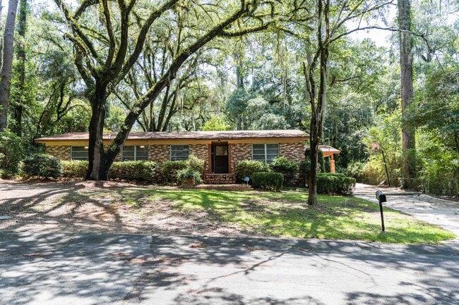 property at 2103 Evergreen Dr