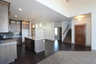 1271 E Lone Creek Dr in Eagle, ID - Building Photo - Building Photo