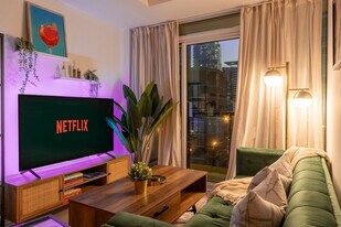 127 Broadway Ave in Toronto, ON - Building Photo