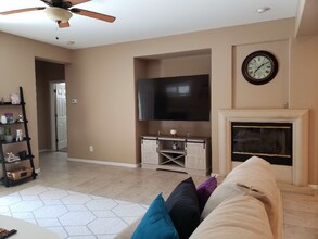 2521 Pastis Ct in Henderson, NV - Foto de edificio - Building Photo