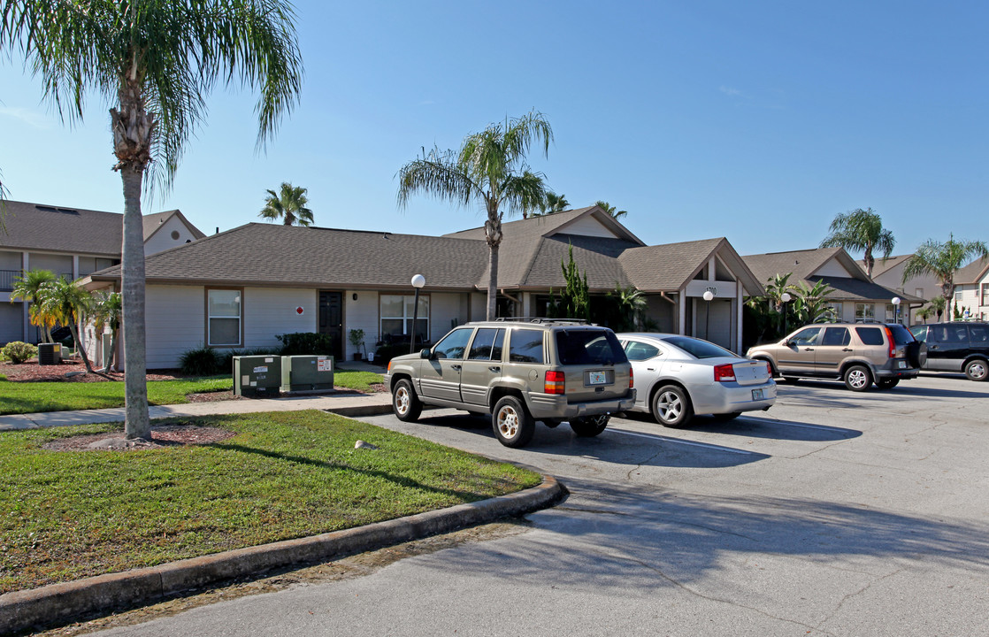 Ravenwood Apartments in Kissimmee, FL - Building Photo