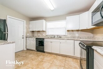 813 W Highland Dr in Cocoa, FL - Building Photo - Building Photo