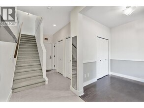 1299 Coast Meridian Rd in Coquitlam, BC - Building Photo - Building Photo