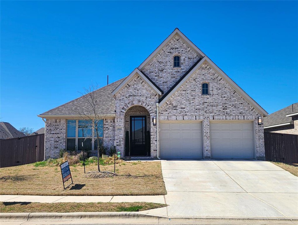 522 Jefferson Dr in Niederwald, TX - Building Photo
