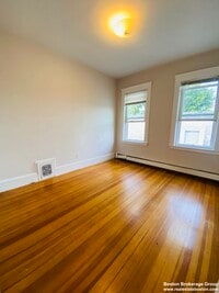 7 Hesston Ter photo'