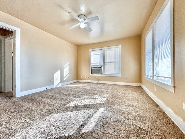 162 W Faust St in New Braunfels, TX - Building Photo - Building Photo