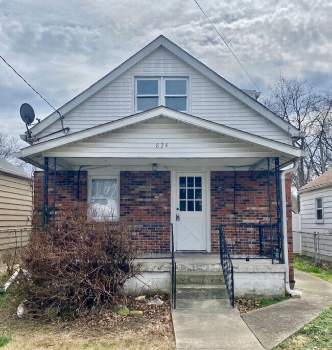 property at 824 Brentwood Ave