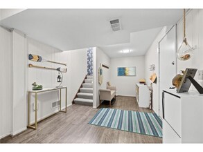 10329 Scarborough Rd in Minneapolis, MN - Building Photo - Building Photo