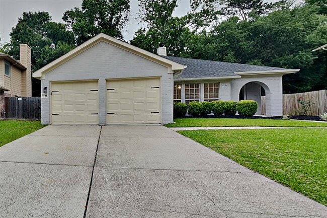 1431 Redwood Village Cir