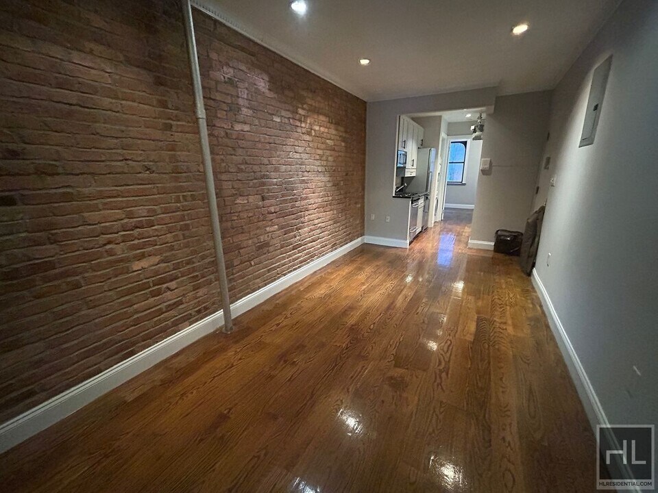 AVE A in New York, NY - Building Photo
