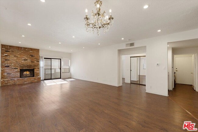 property at 432 S Hamel Rd