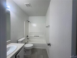 6504 S Venus Ln in Pharr, TX - Building Photo - Building Photo