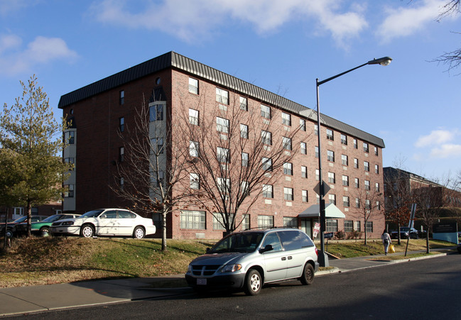 Moore Tower in Washington, DC - Foto de edificio - Building Photo