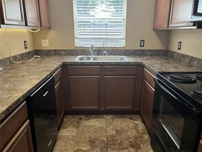 2850 Retreat View Cir in Sanford, FL - Building Photo - Building Photo