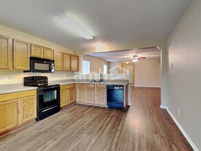 25018 Longbranch Run in San Antonio, TX - Foto de edificio - Building Photo