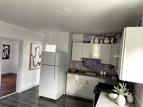 49 Carpenter St, Unit 2 in Attleboro, MA - Foto de edificio - Building Photo